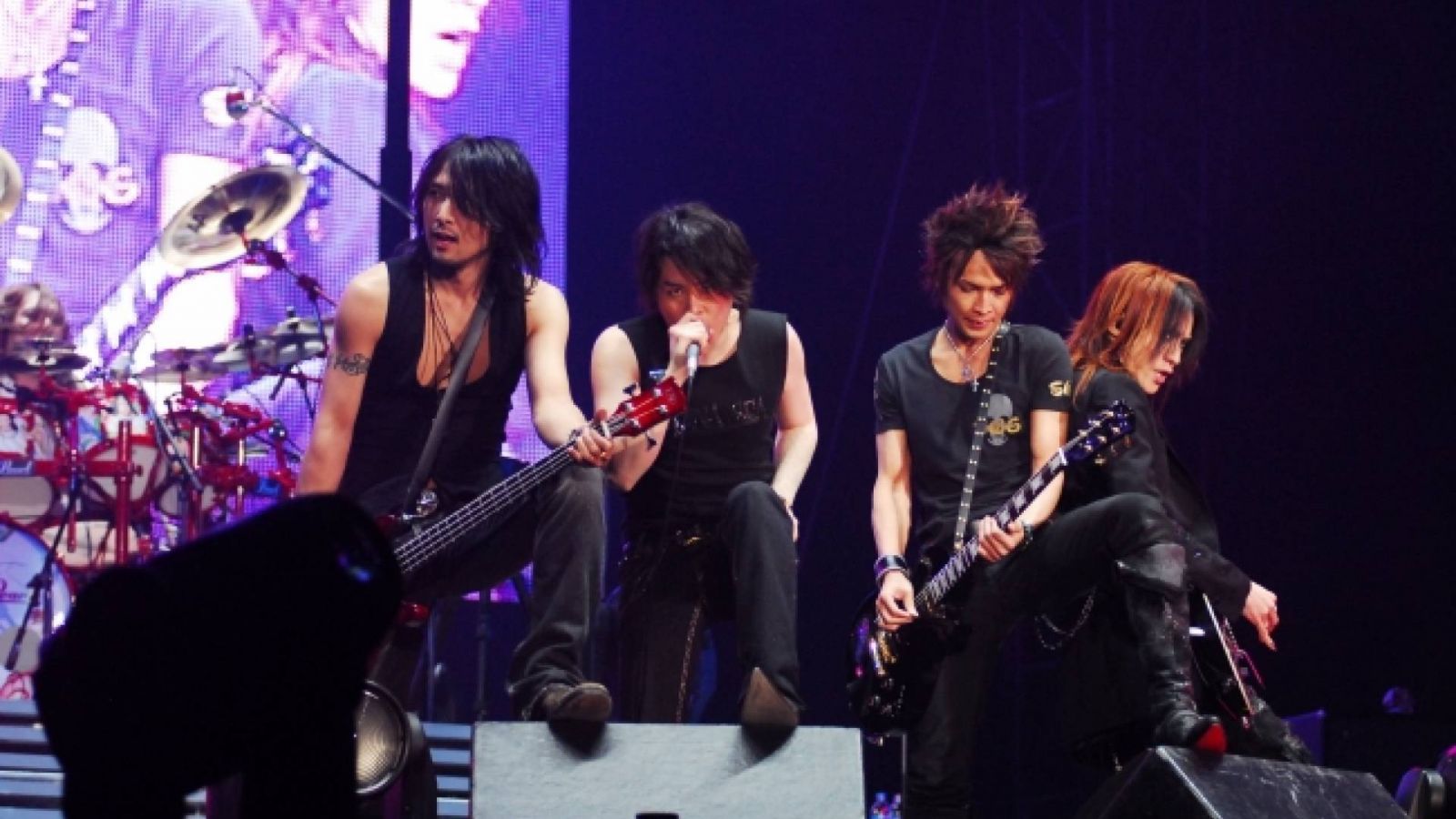 LUNA SEA - 'GOD BLESS YOU' ~ One Night Déjàvu ~, Japani 24.12.2007 © LUNA SEA & Avex Entertainment Inc.