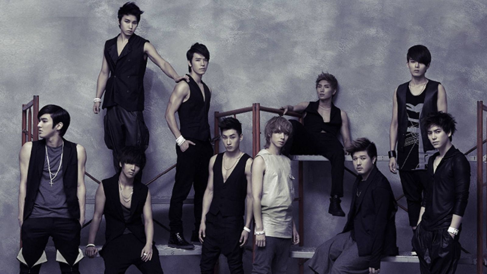 Super Junior levará sua turnê asiática para o Japão em fevereiro © SM Entertainment