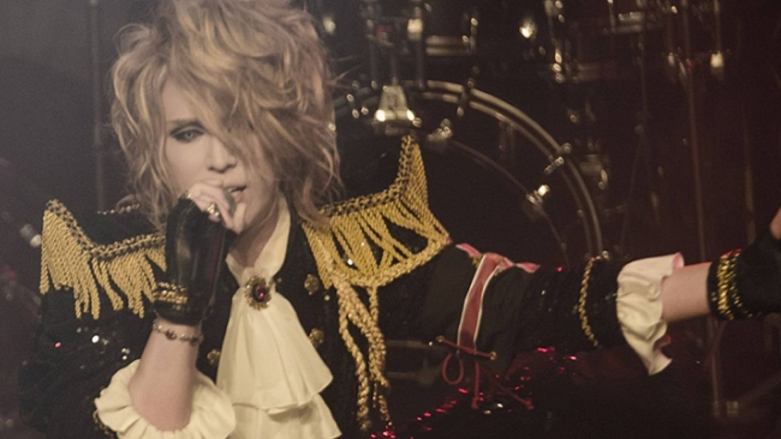 KAMIJO - Gloria, Helsinki 1.3.2015 © Julien Chatome / B7Klan